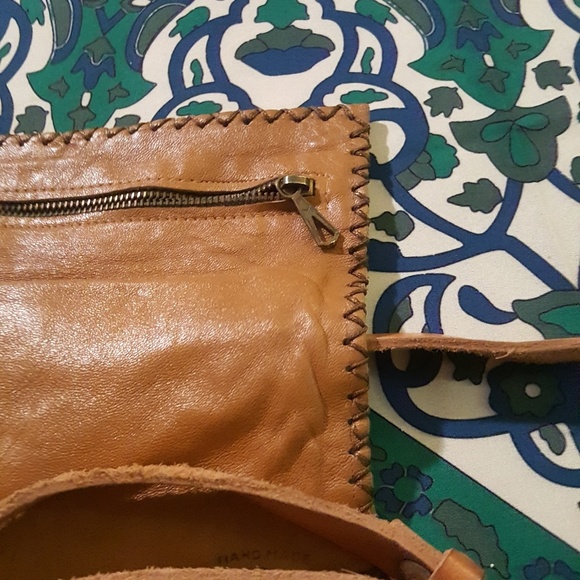 Vintage Italian Leather Waistpak or Crossbody - Picture 4 of 5